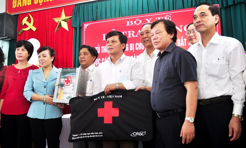 Offshore fishing vessels gifted medical supplies